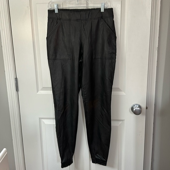 Spanx faux leather jogger sweat pants size large - Picture 2 of 10